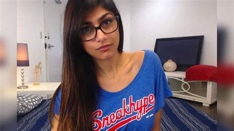 mia khalfia tits|Mia Khalifa Tits Vidéos Porno 